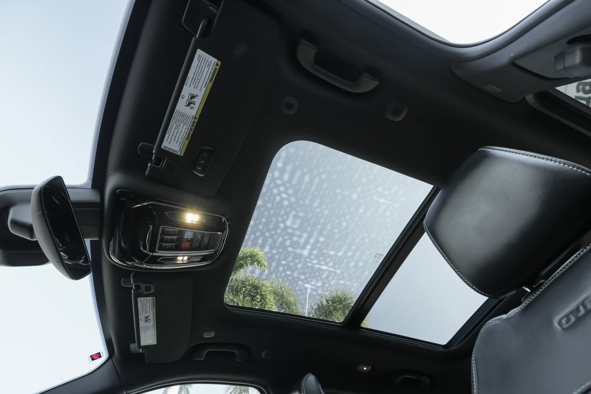 Used 2024 Jeep Grand Cherokee L Overland w/ Trailer Tow Package image 21