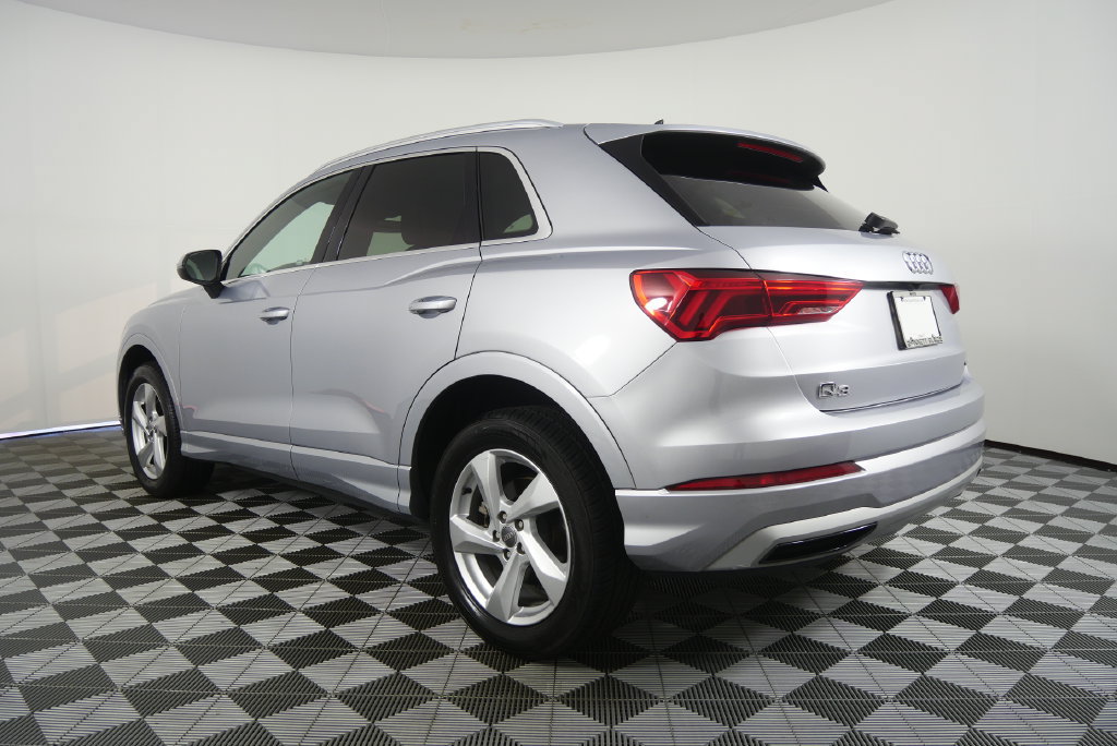 Used 2020 Audi Q3 2.0T Premium AWD/4WD image 3