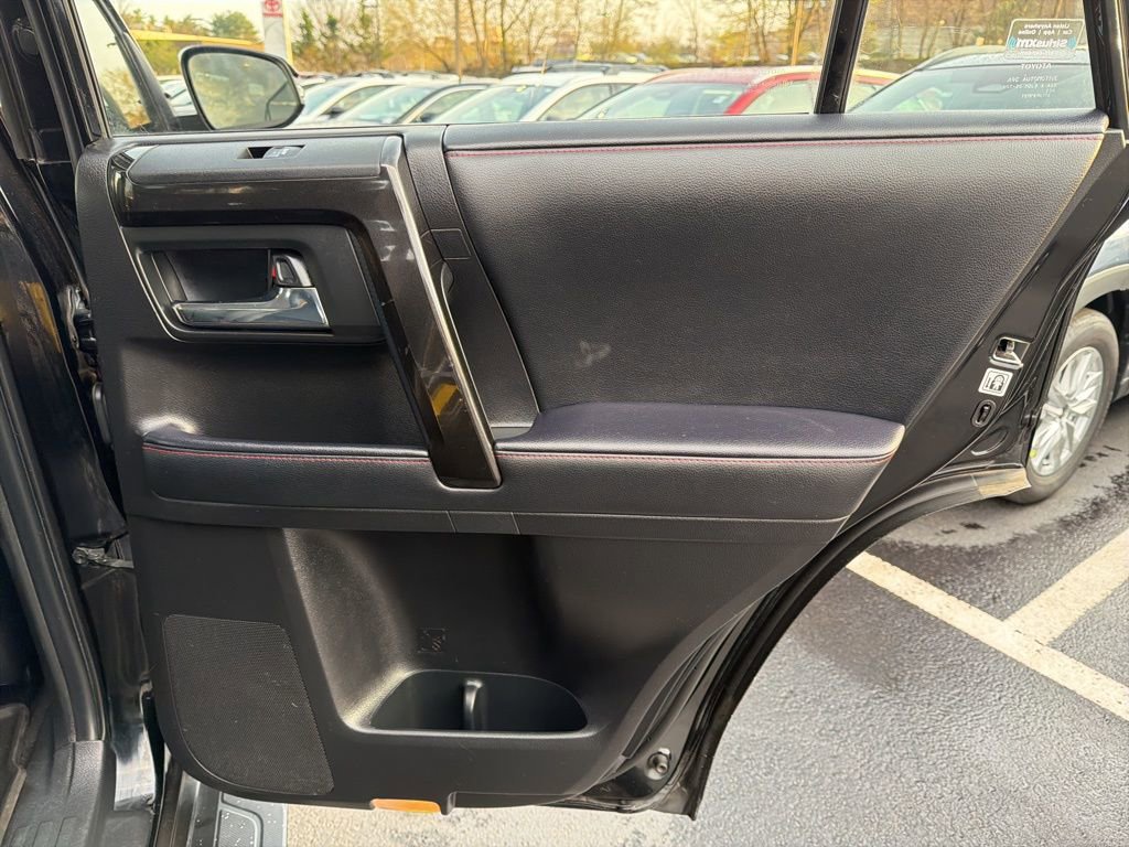 Used 2021 Toyota 4Runner Venture w/ Moonroof Package AWD/4WD image 12