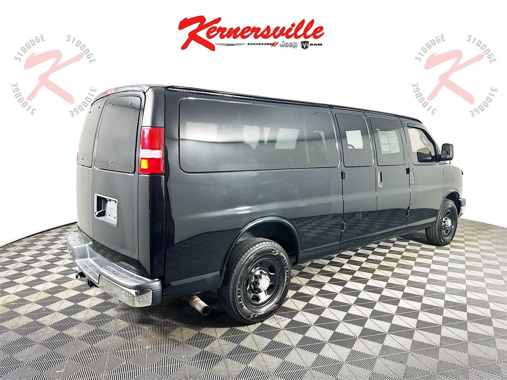 Used 2020 Chevrolet Express 3500 LT w/ LT Preferred Equipment Group image 7