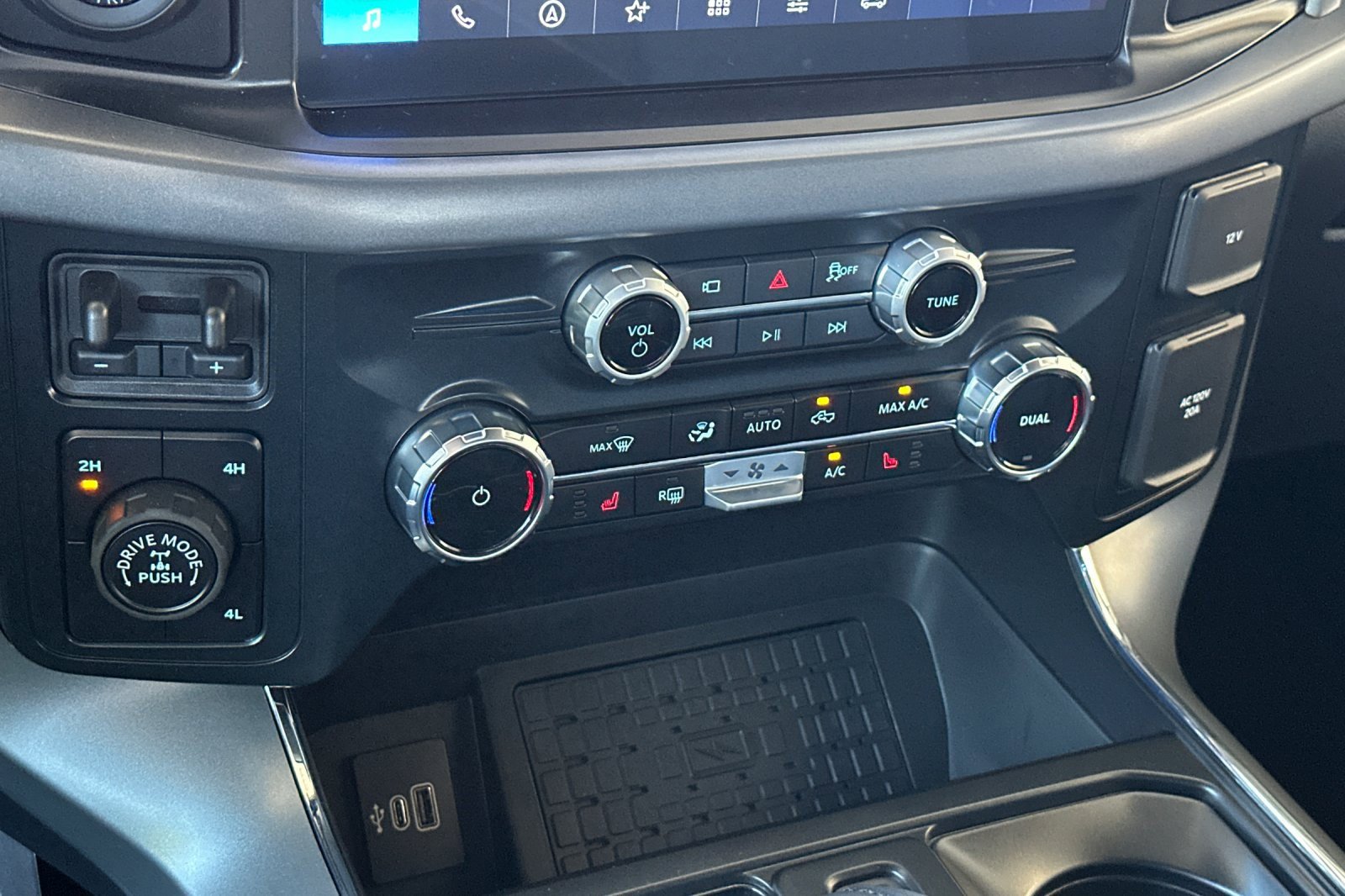 New 2025 Ford F150 XLT w/ Equipment Group 302A MID image 20