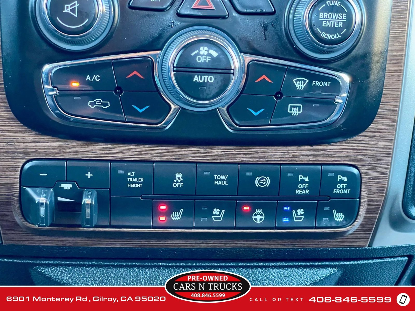 Used 2017 RAM 2500 Longhorn image 24