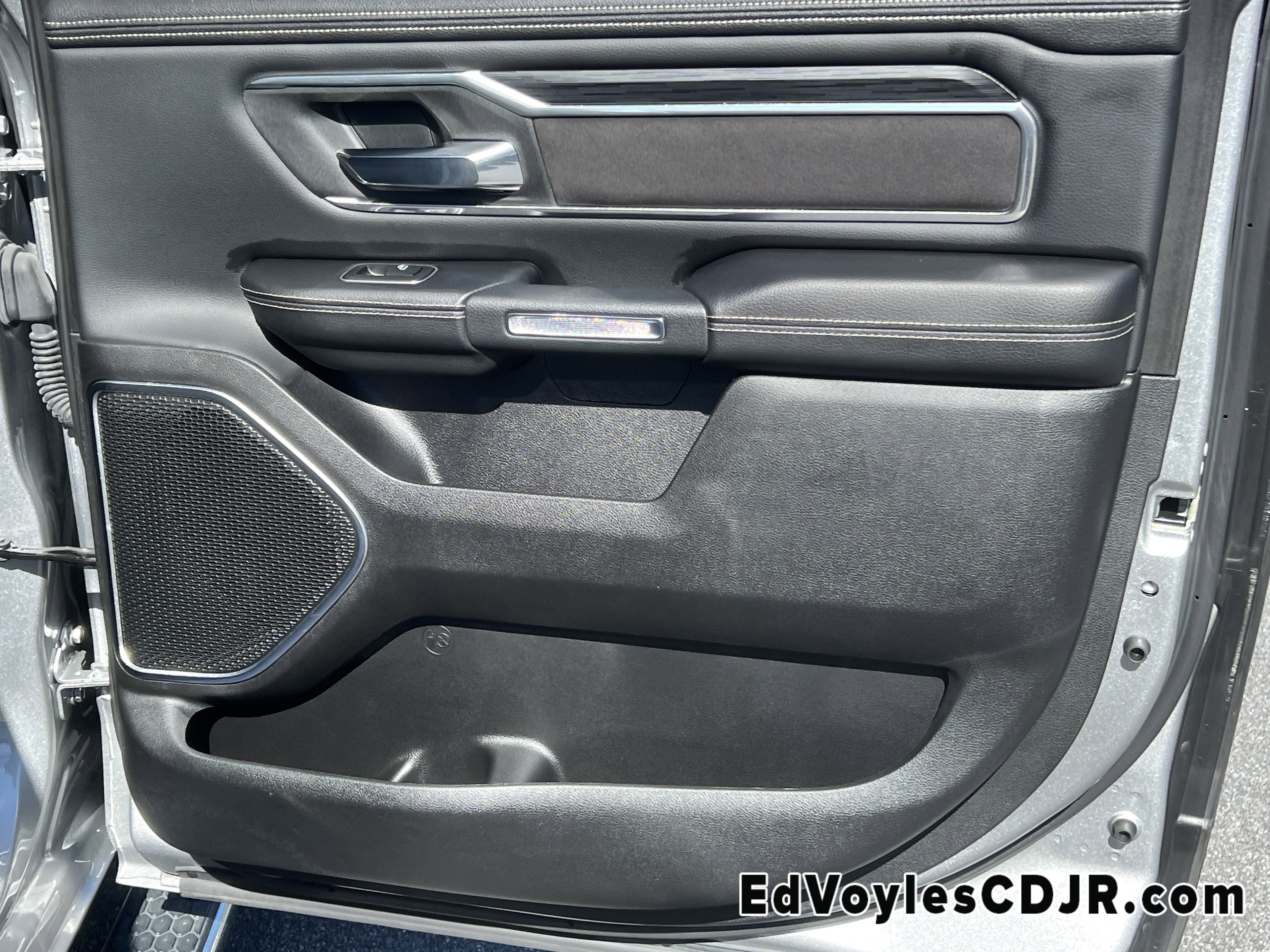 Used 2023 RAM 1500 Laramie image 21