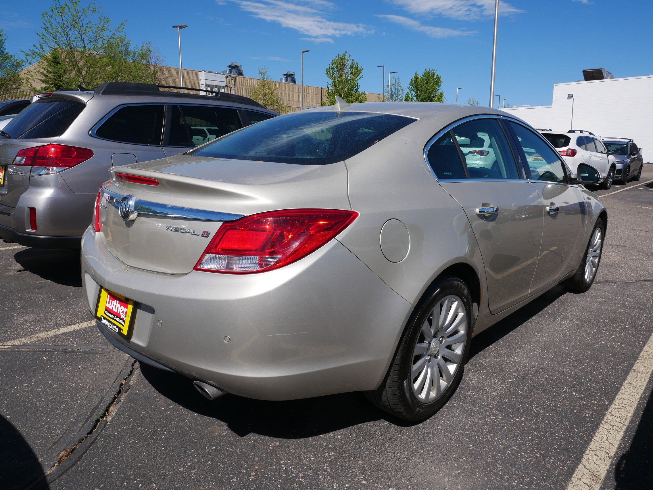 Used 2013 Buick Regal Premium FWD image 5