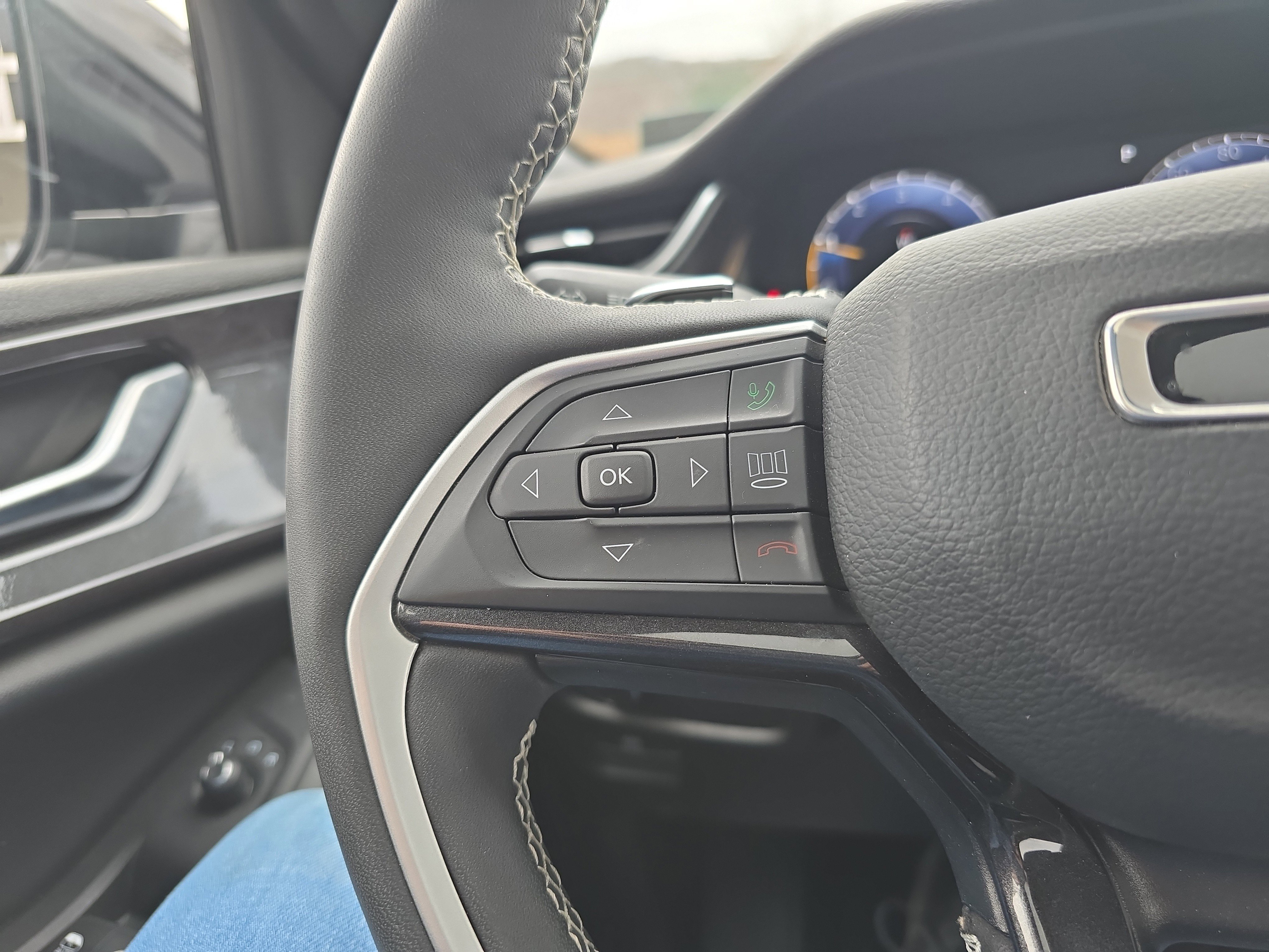 Used 2023 Jeep Grand Cherokee Altitude image 21