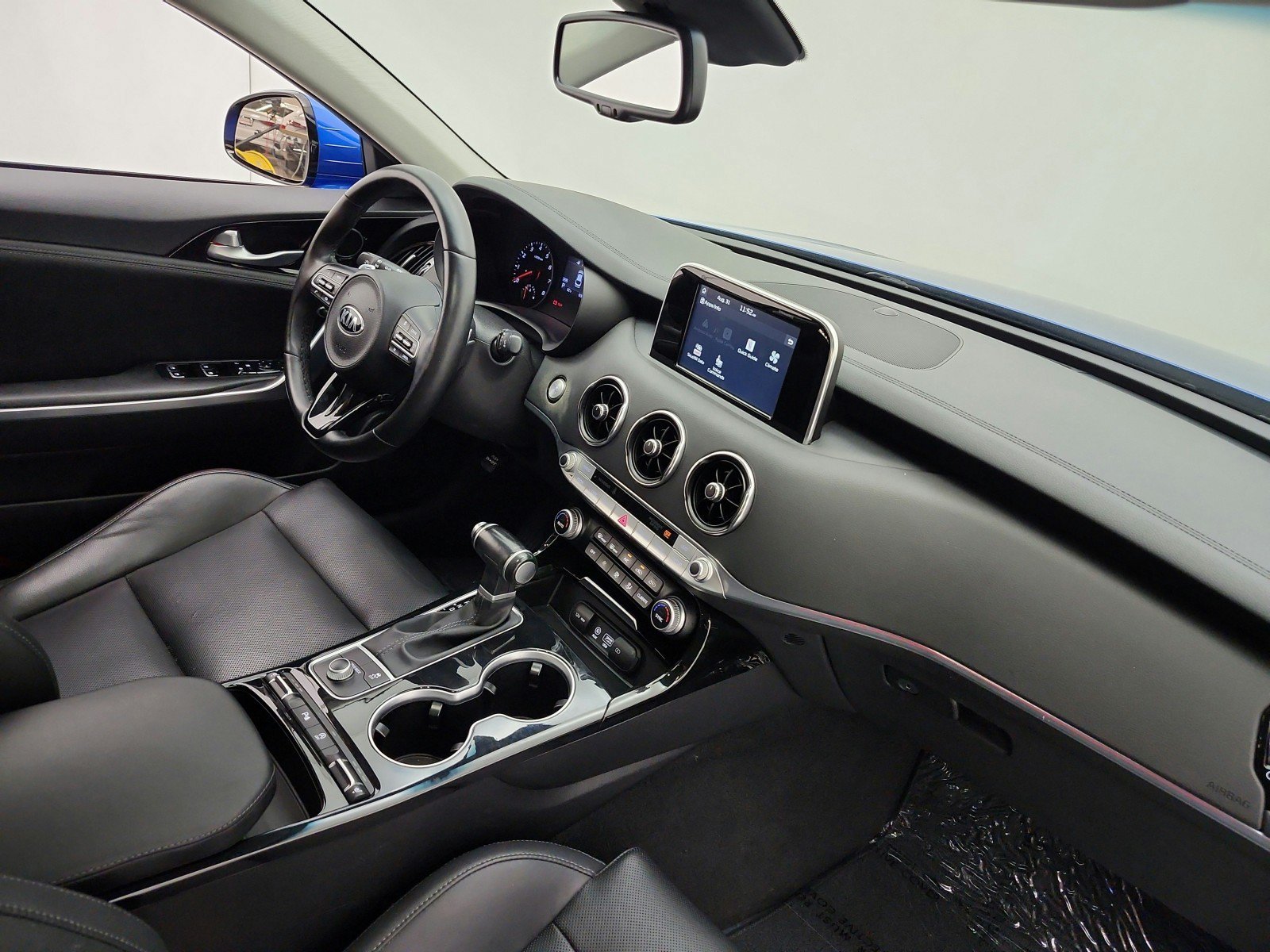 Used 2019 Kia Stinger RWD image 18