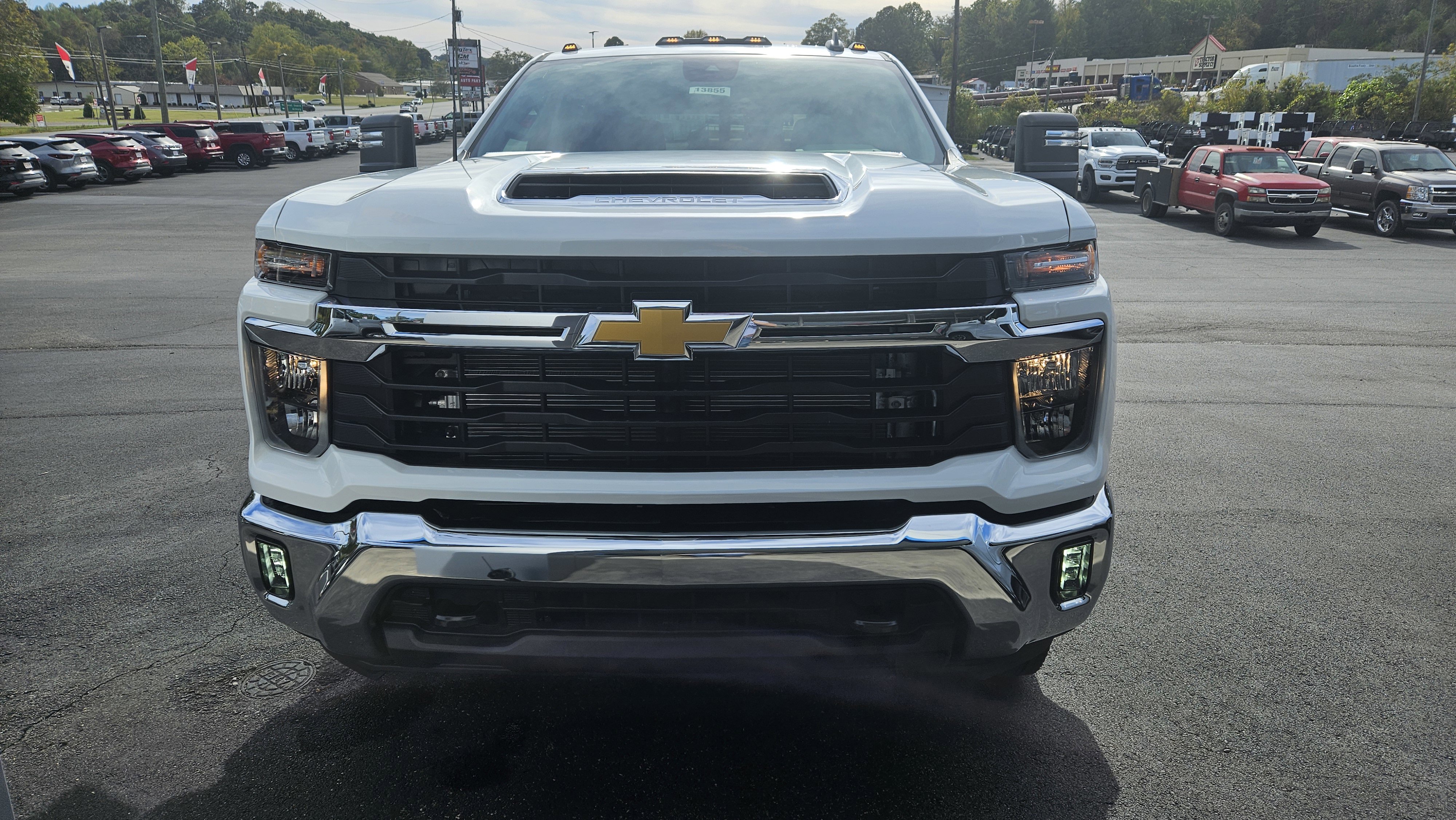 New 2026 Chevrolet Silverado 3500 LT image 3
