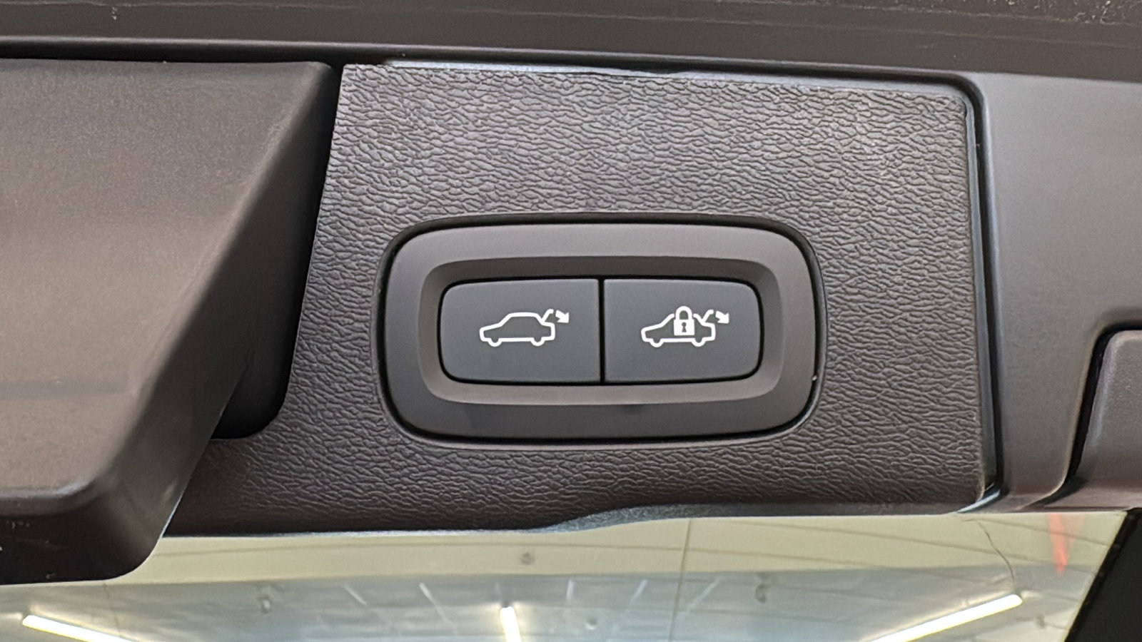 New 2026 Volvo XC60 B5 Plus w/ Climate Package AWD/4WD image 30