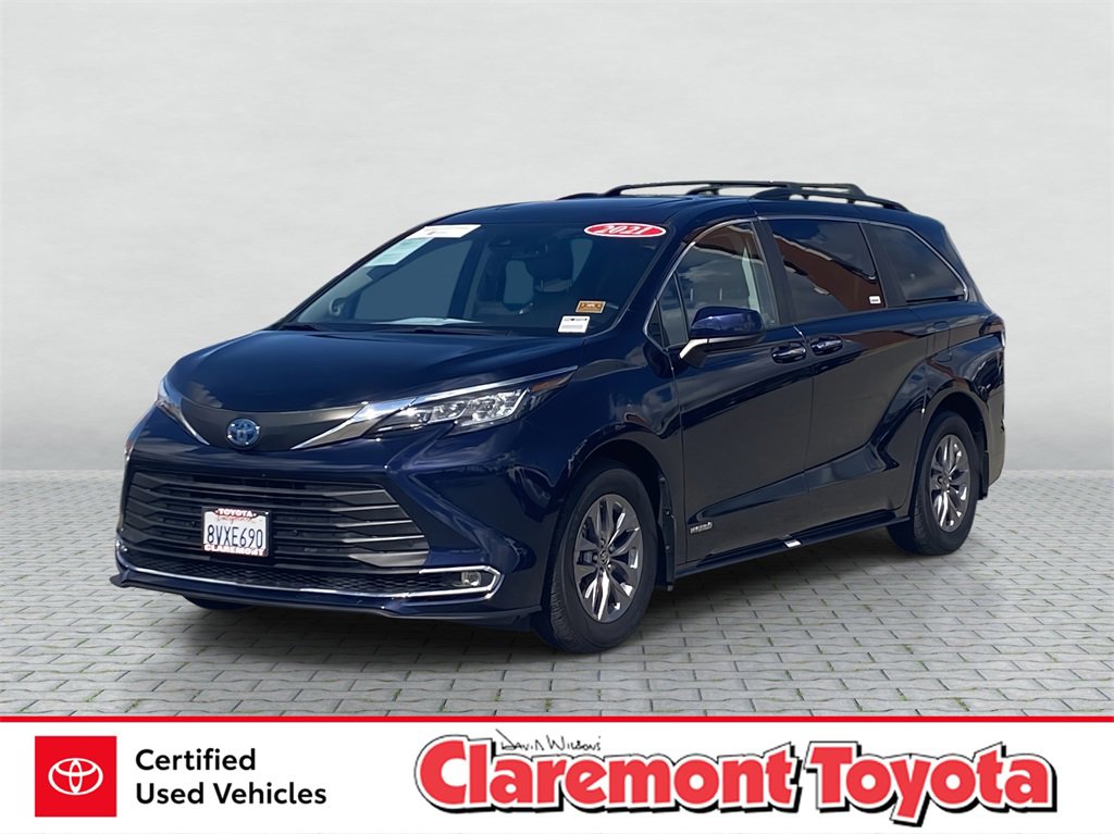 Certified 2021 Toyota Sienna XLE