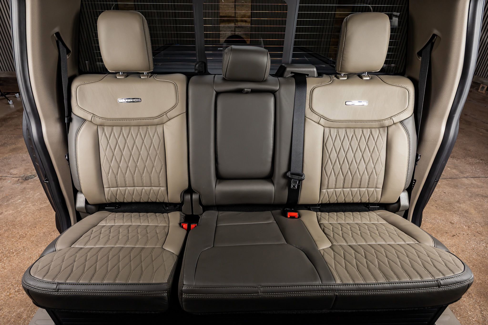 Used 2026 Ford F450 Platinum w/ Platinum Plus Package image 32