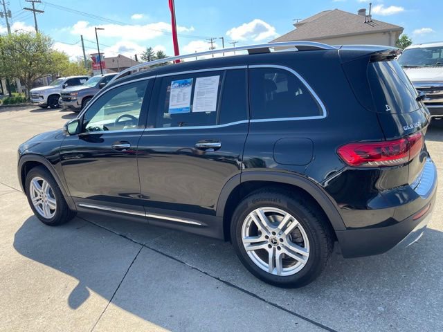 Used 2023 Mercedes-Benz GLB 250 4MATIC w/ Premium Package image 4