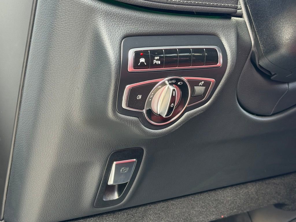 Used 2024 Mercedes-Benz G 550 image 27