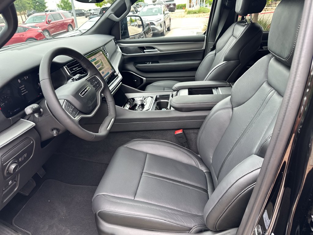 New 2026 Jeep Grand Wagoneer Limited AWD/4WD image 18