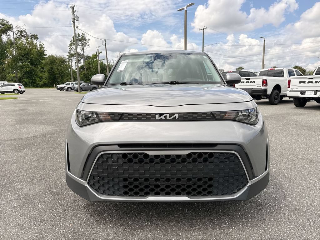 Used 2024 Kia Soul LX w/ Option Group 015 FWD image 10