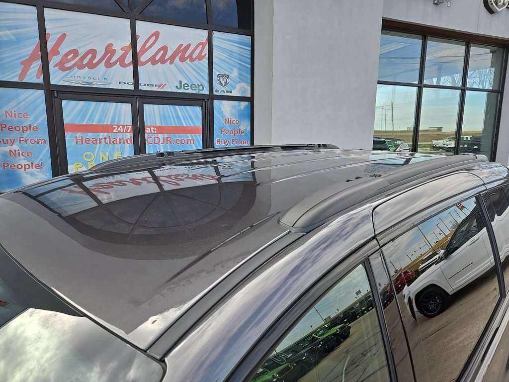 Used 2020 Chrysler Pacifica Limited w/ Advanced Safetytec Group image 19