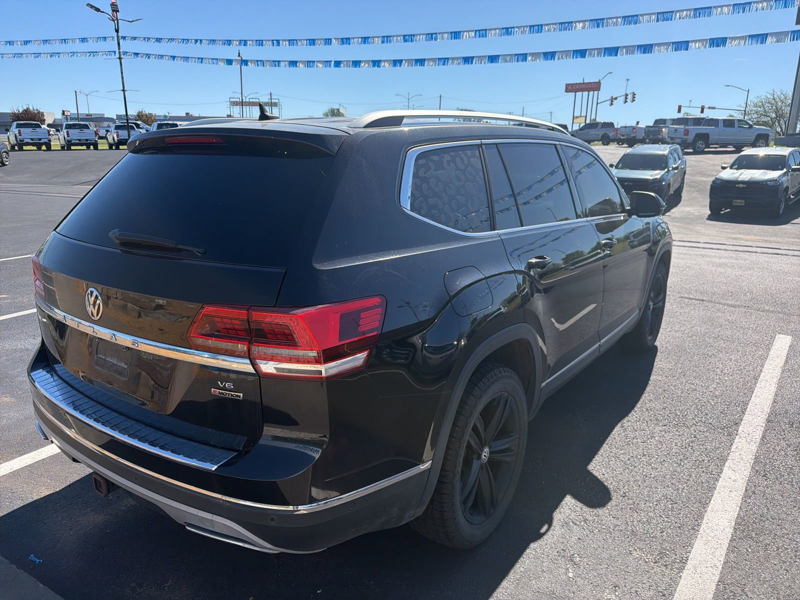 Used 2018 Volkswagen Atlas SEL Premium image 4