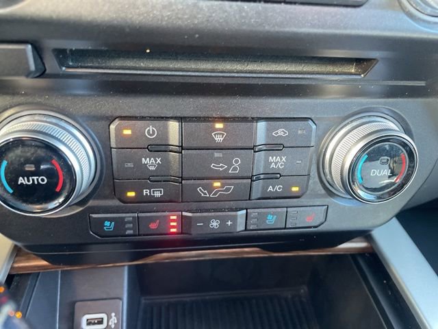 Used 2018 Ford F150 Lariat w/ Equipment Group 502A Luxury image 31