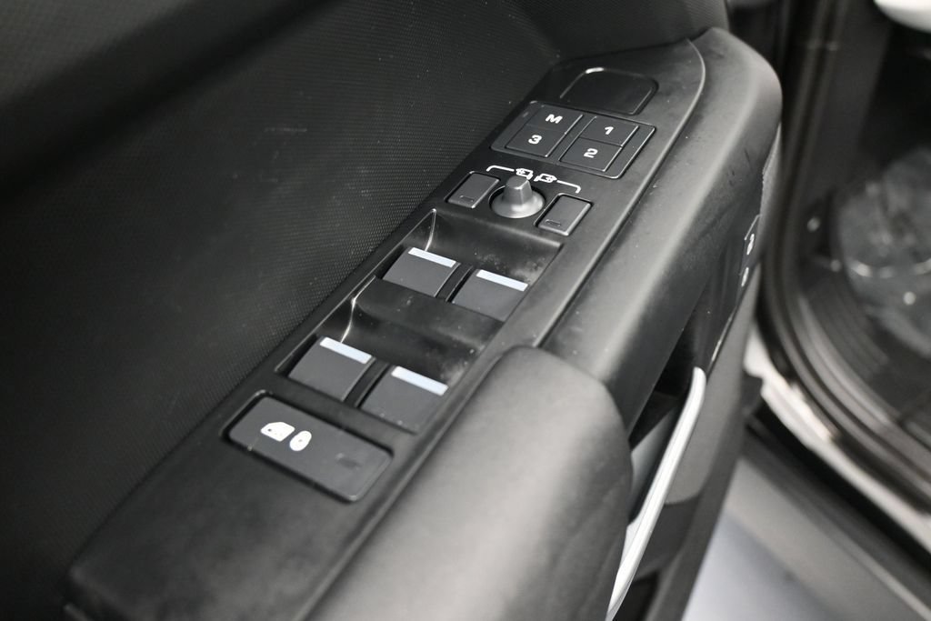Used 2025 Land Rover Defender 110 S AWD/4WD image 14