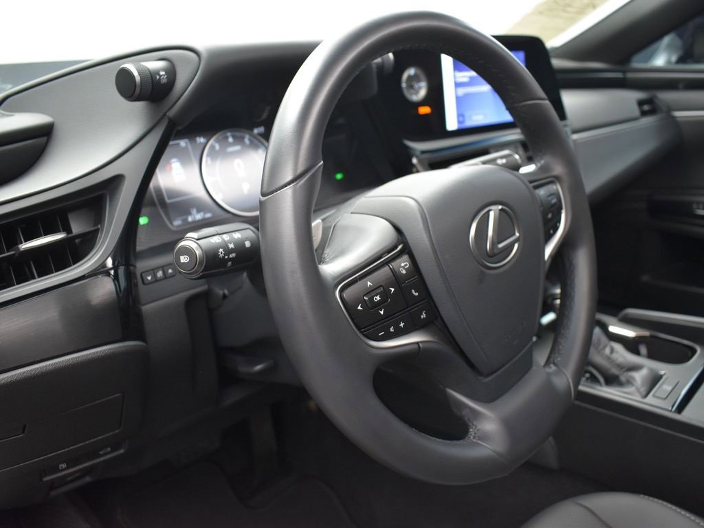 Used 2024 Lexus ES 350 image 12
