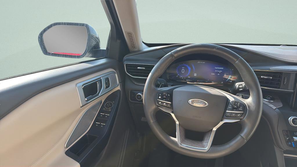 Used 2020 Ford Explorer Platinum w/ Premium Technology Package image 23
