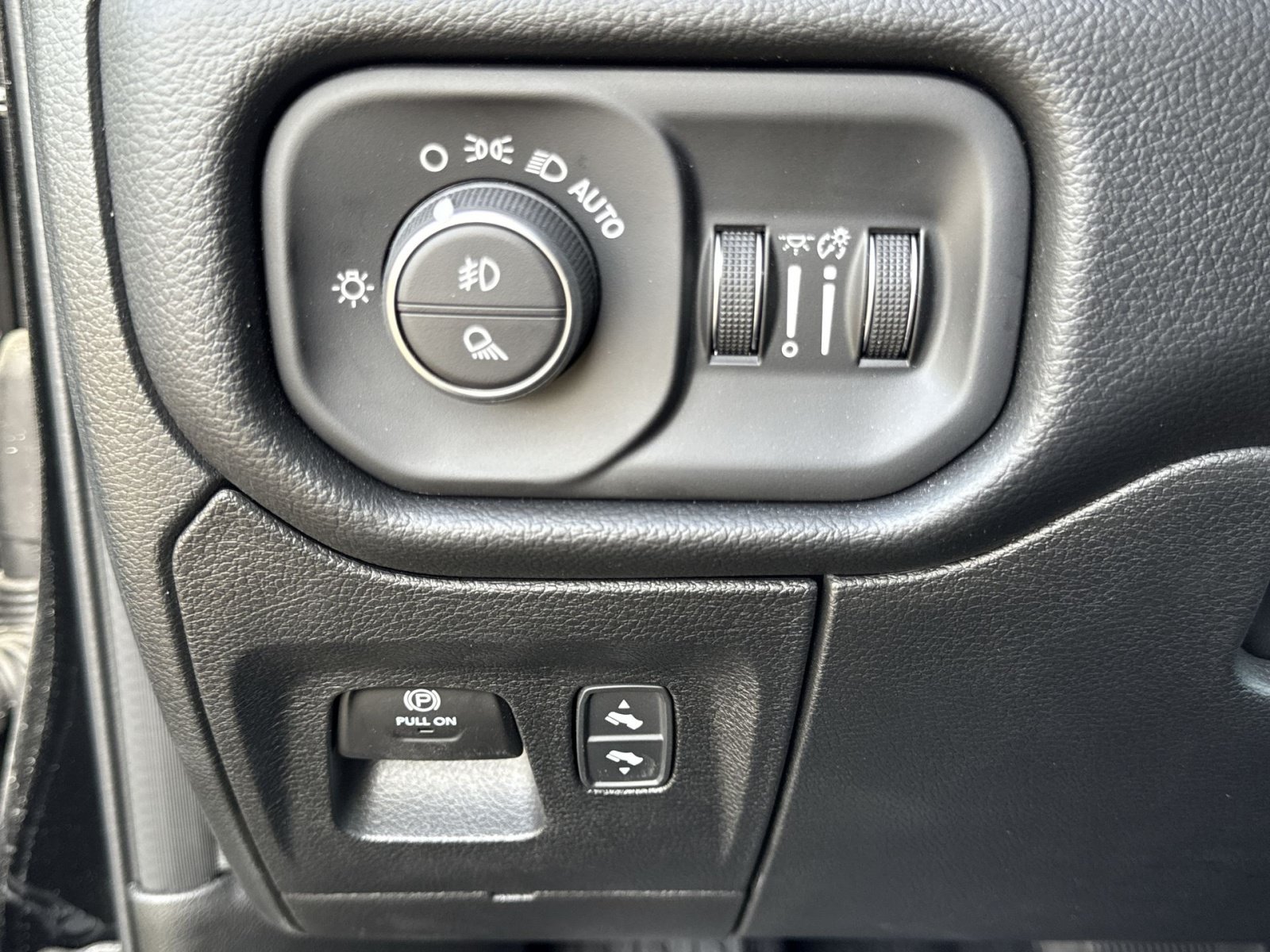 New 2026 RAM 1500 Big Horn AWD/4WD image 24