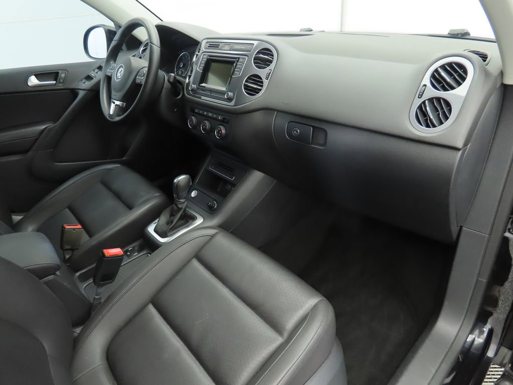 Used 2016 Volkswagen Tiguan S image 15