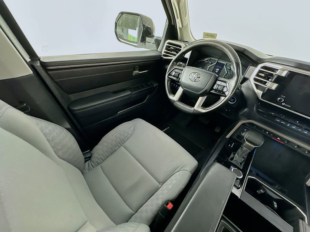 Used 2022 Toyota Tundra SR5 w/ SR5 Convenience Package RWD image 9
