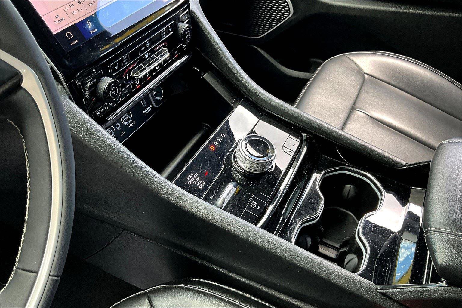 Used 2023 Jeep Grand Cherokee 4WD 4xe image 16