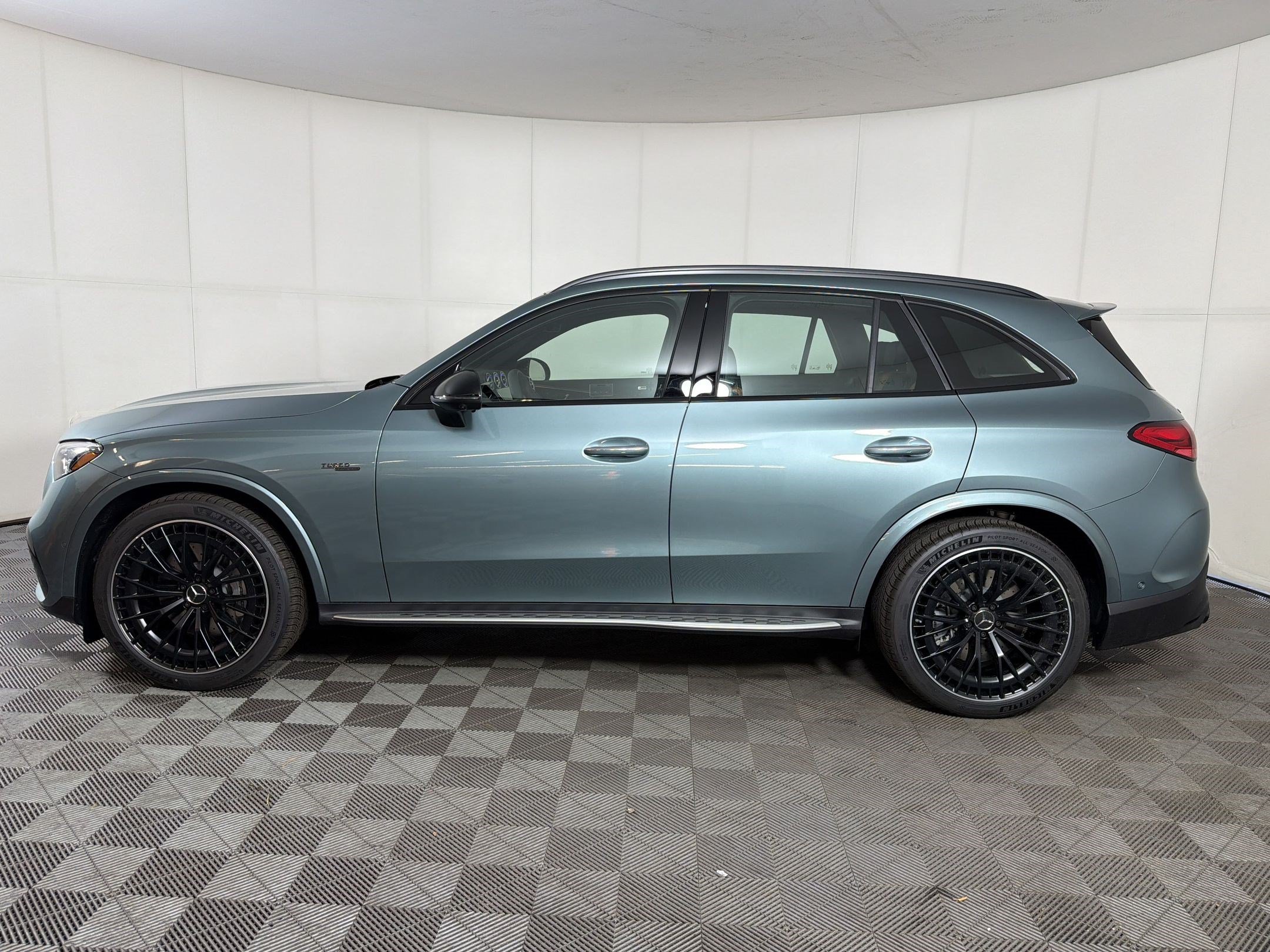 New 2026 Mercedes-Benz GLC 43 AMG 4MATIC image 2