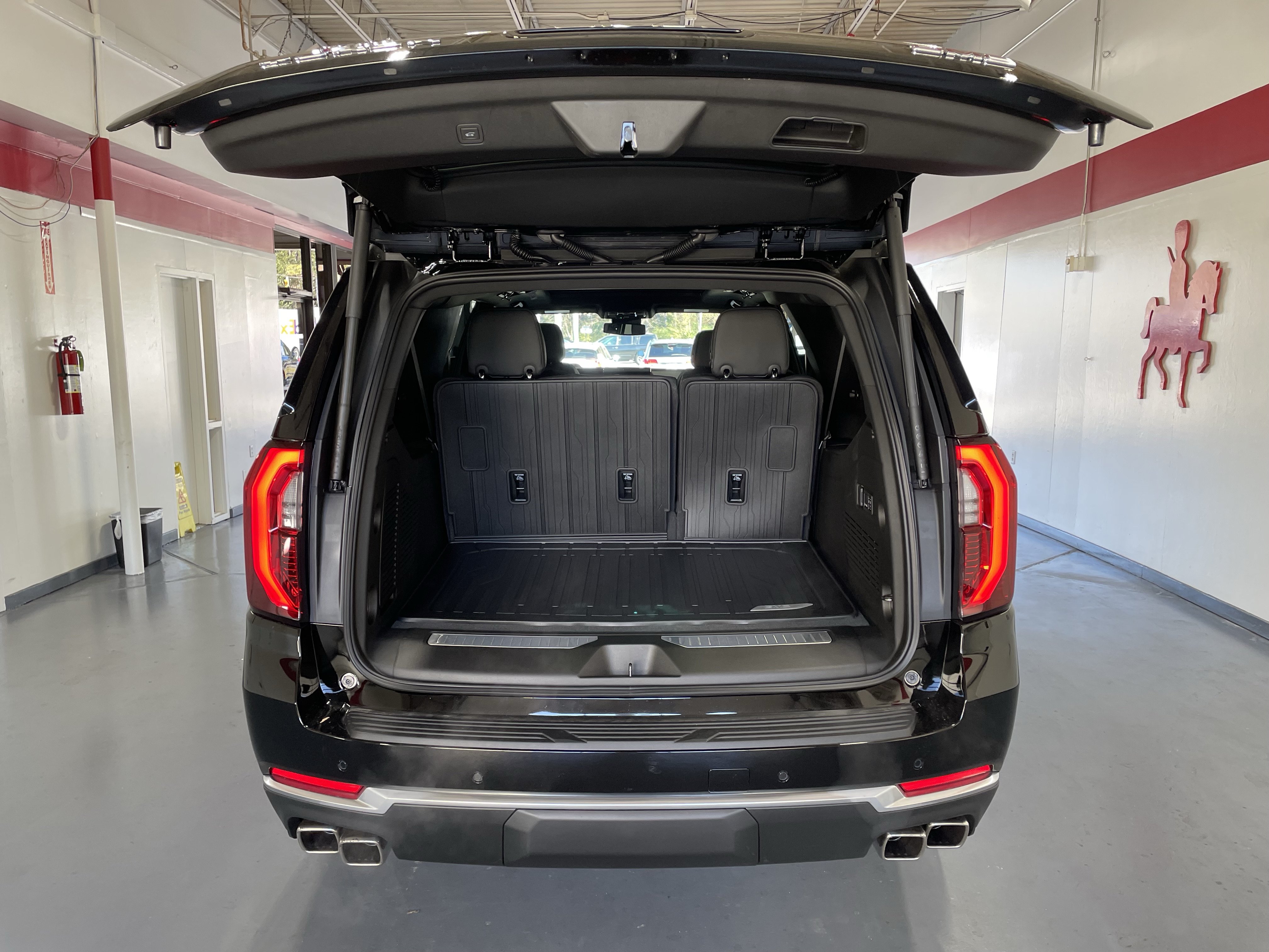 New 2026 GMC Yukon XL Denali w/ Sun & Power Step Package RWD image 8