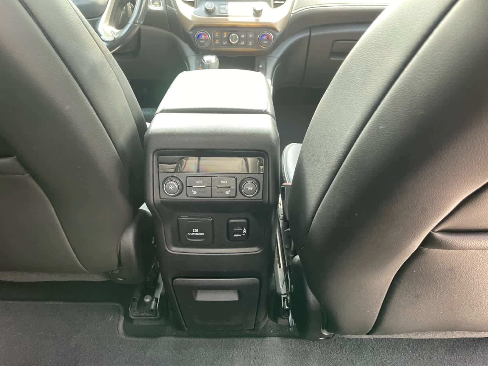 Used 2018 GMC Acadia Denali w/ Technology Package AWD/4WD image 26