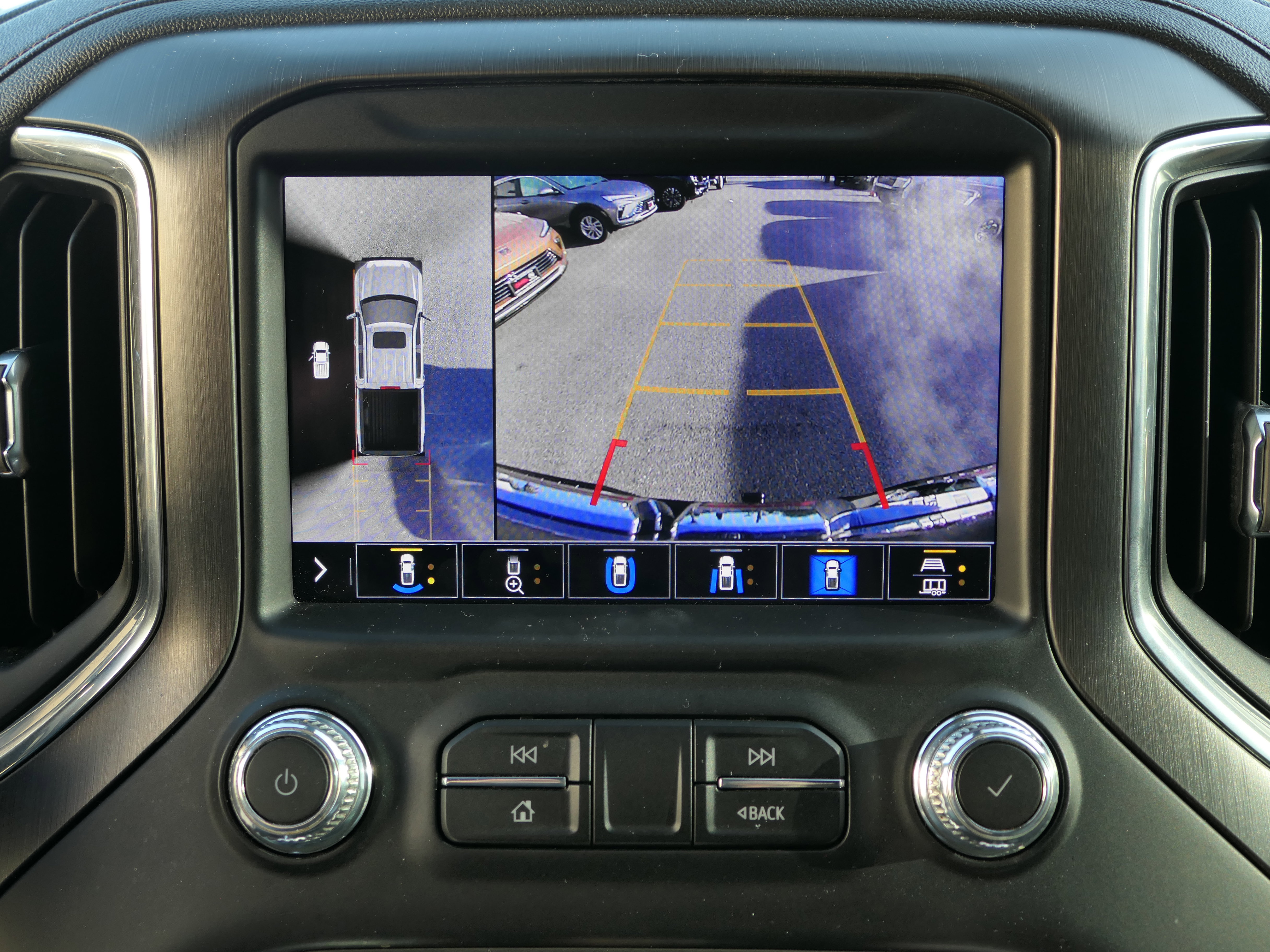 Used 2022 GMC Sierra 1500 AT4 w/ AT4 Premium Package image 21