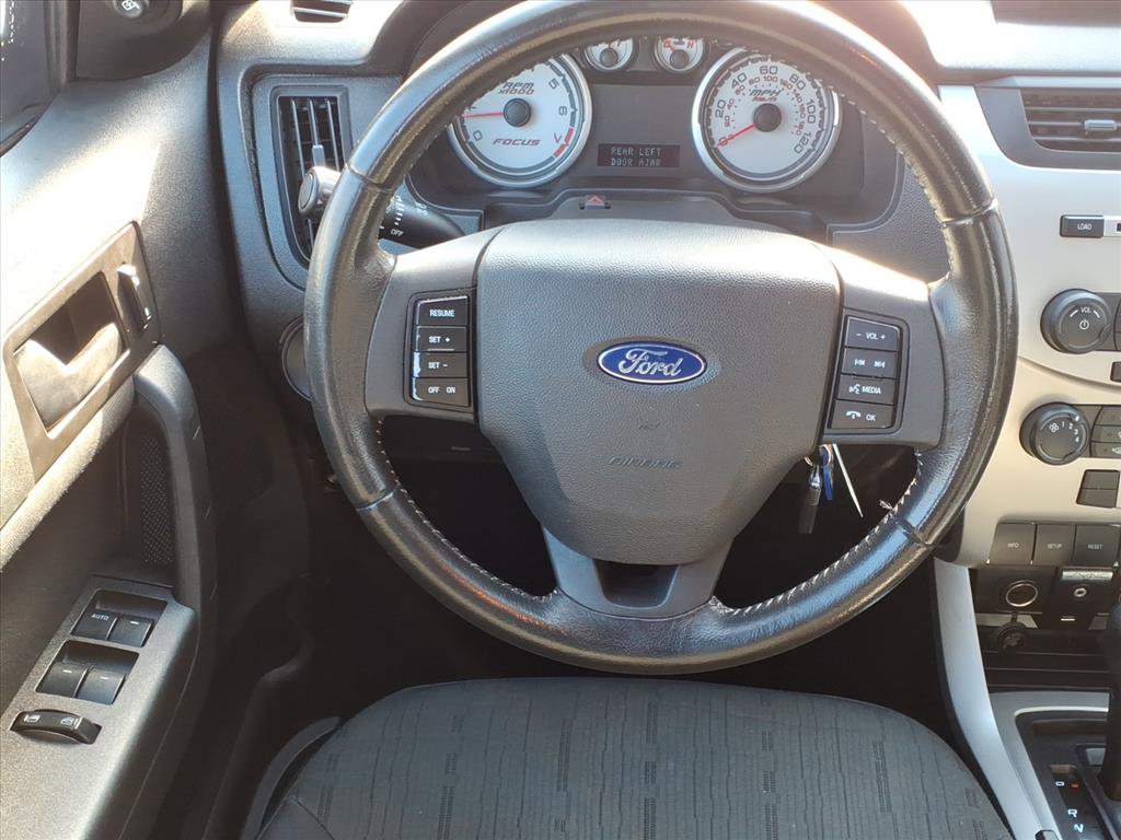 Used 2011 Ford Focus SE w/ 201A Rapid Spec Order Code image 5