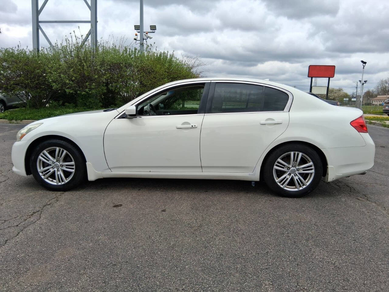 Used 2013 INFINITI G37 Journey w/ Premium Pkg RWD image 4