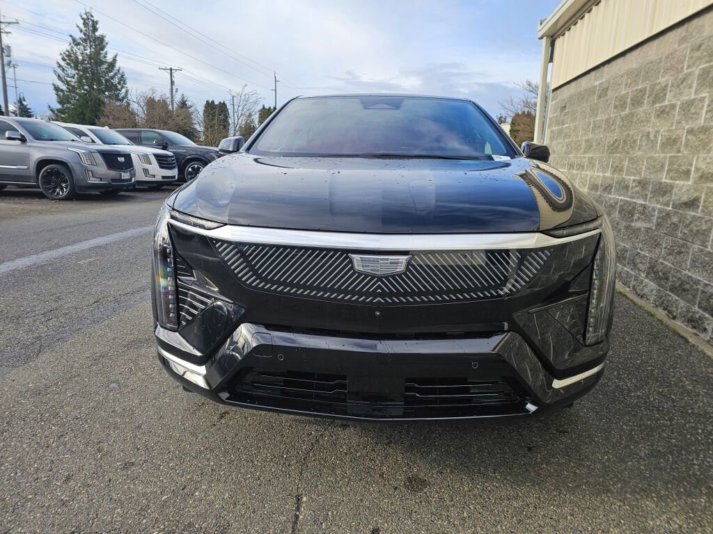 New 2026 Cadillac Optiq Luxury 2 image 12