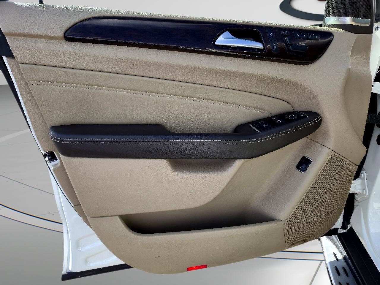 Used 2014 Mercedes-Benz ML 350 ML350 4MATIC w/ Premium 1 Package image 38