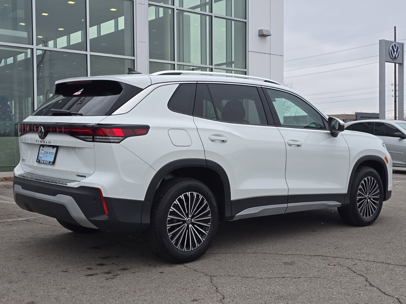 New 2026 Volkswagen Tiguan S AWD/4WD image 9