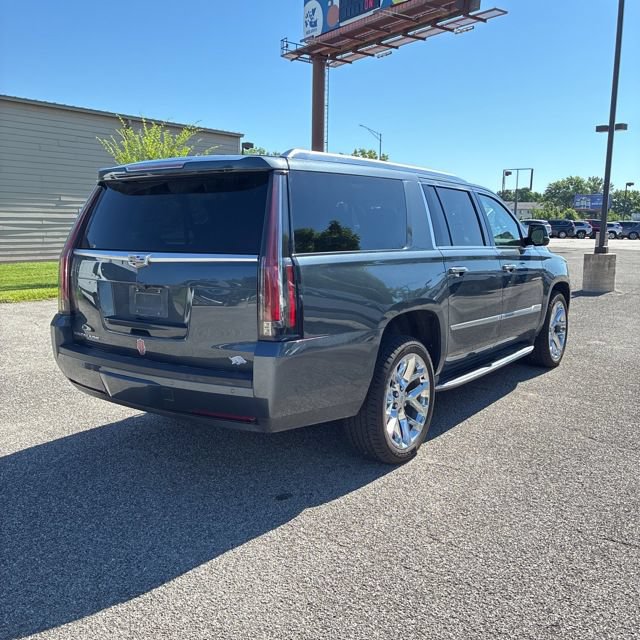 Used 2019 Cadillac Escalade ESV Luxury AWD/4WD image 3