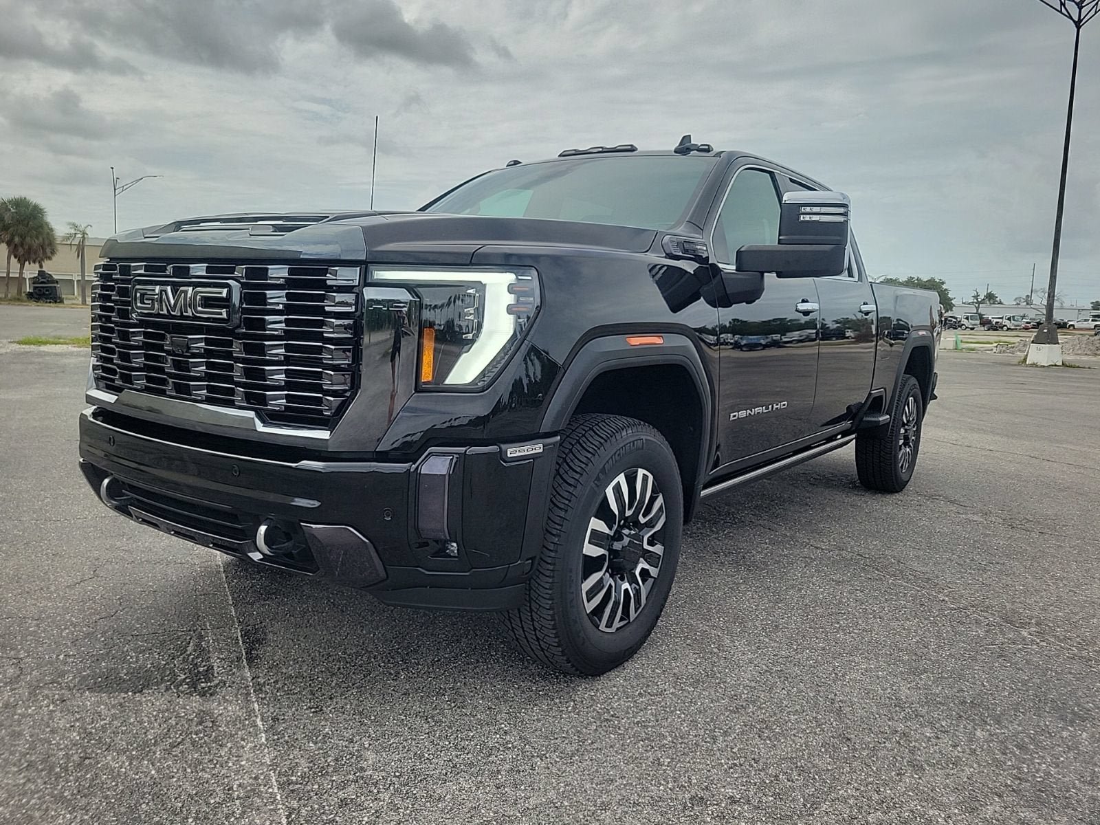 Certified 2024 GMC Sierra 2500 Denali Ultimate AWD/4WD video 2