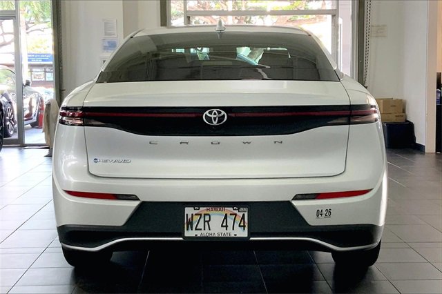 Used 2024 Toyota Crown XLE image 4