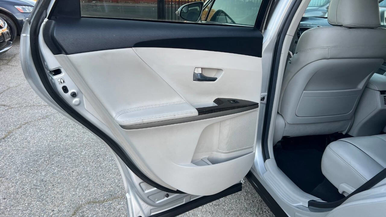 Used 2013 Toyota Venza XLE FWD image 27