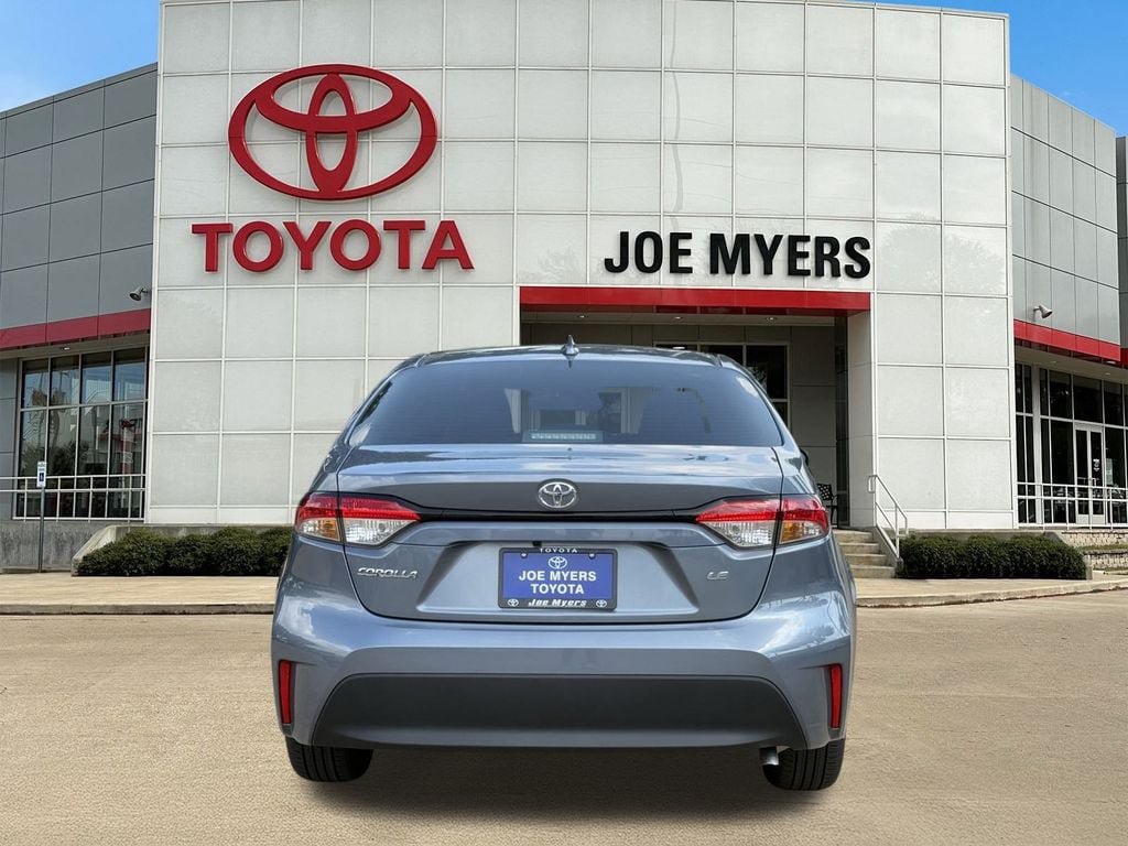New 2026 Toyota Corolla LE FWD image 5