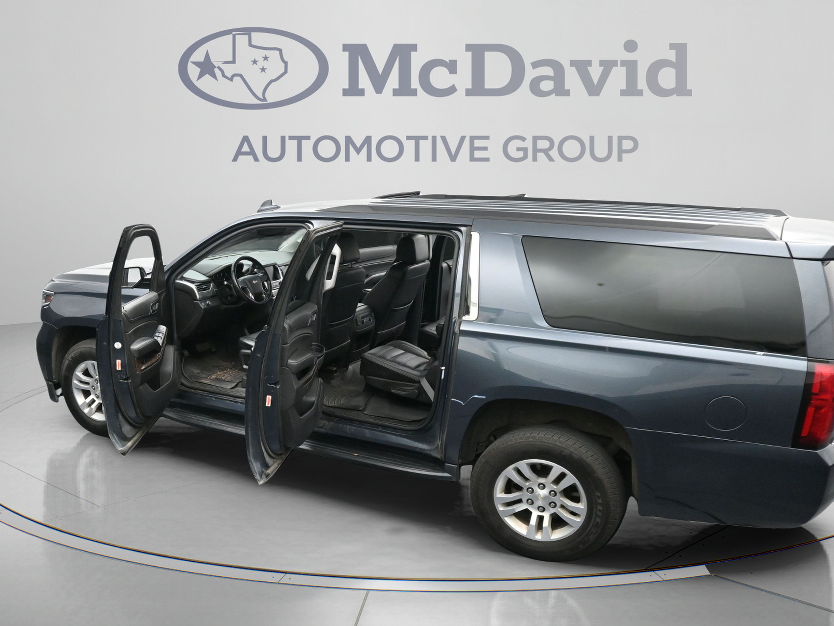 Used 2020 Chevrolet Suburban LS RWD image 45