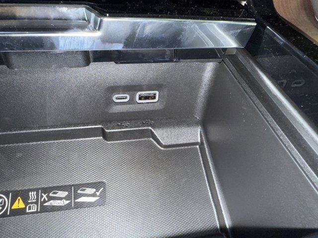 New 2026 GMC Yukon Denali w/ Sun & Power Step Package image 38