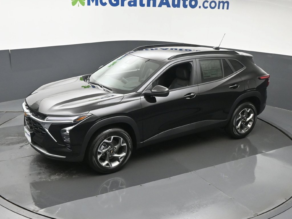 New 2026 Chevrolet Trax LT w/ Driver Confidence Package FWD image 22