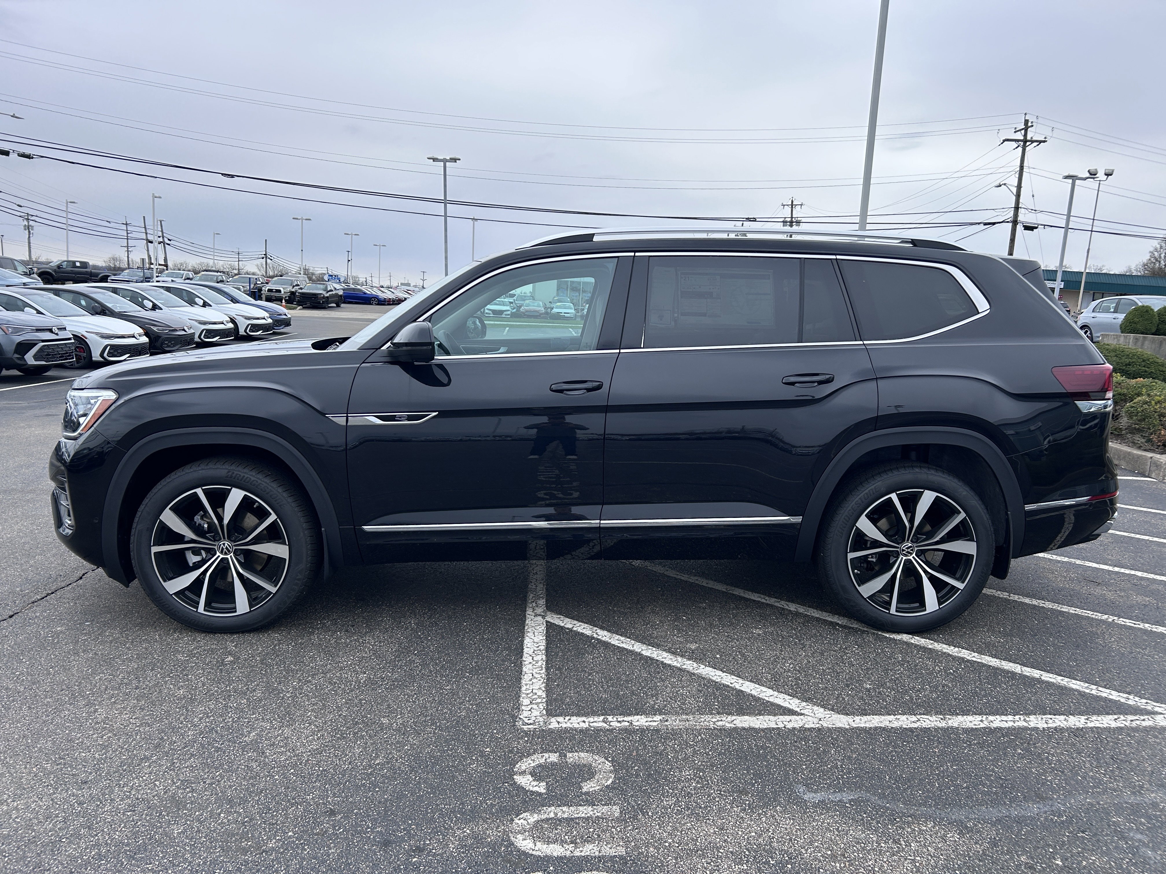 New 2026 Volkswagen Atlas SEL Premium R-Line image 4