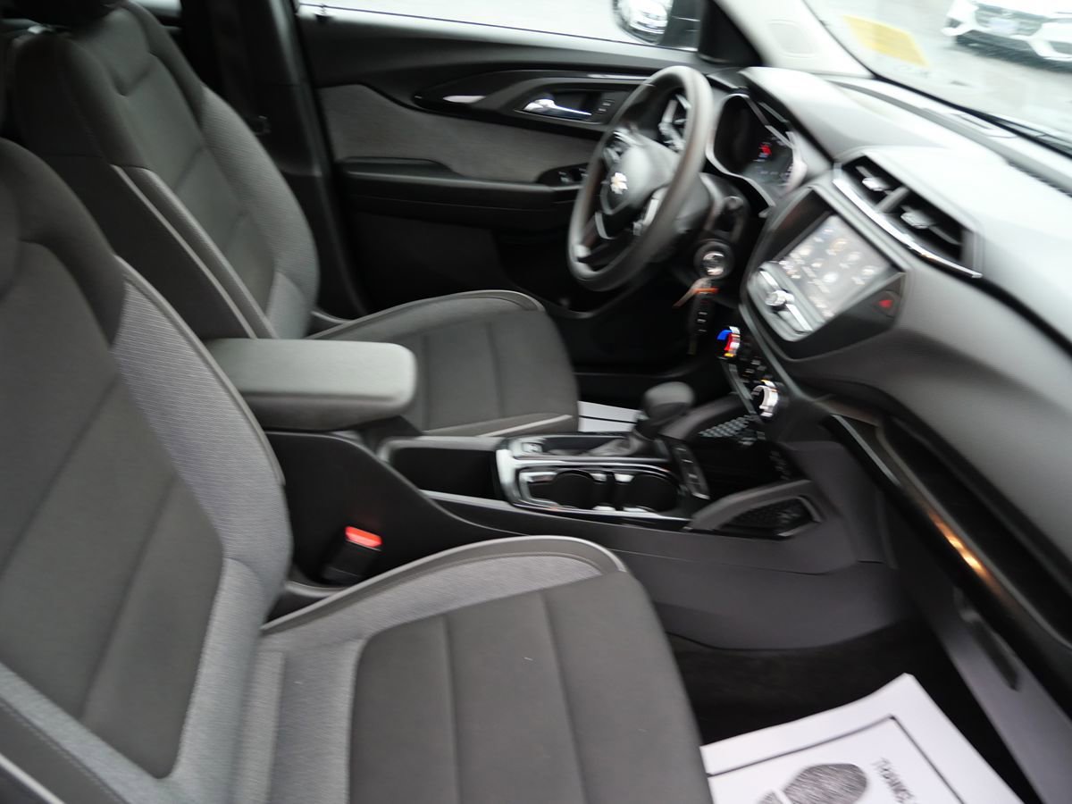 Used 2021 Chevrolet TrailBlazer LS FWD image 25