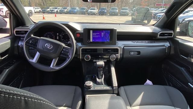 Used 2025 Toyota Tacoma TRD Off-Road AWD/4WD image 13