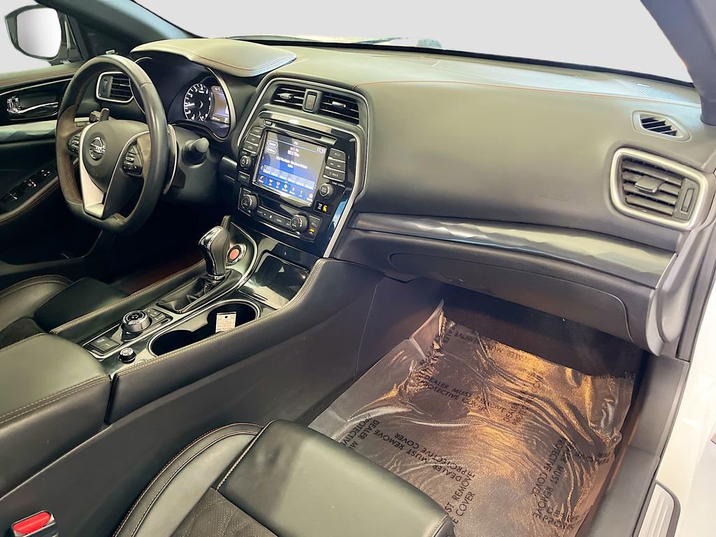 Used 2023 Nissan Maxima SR w/ Sport Mat Group image 32