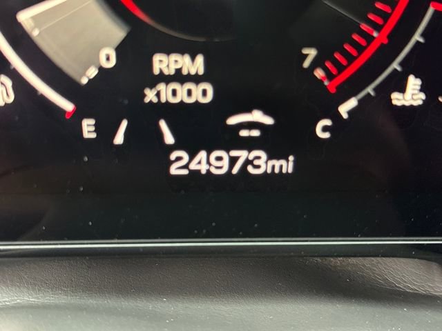 Used 2025 GMC Yukon XL Denali image 23